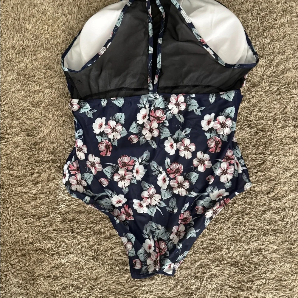 Floral Halter High Neck One-Piece Swimsuit Swimwear Bathing Suit Size X-Large - Picture 4 of 4
